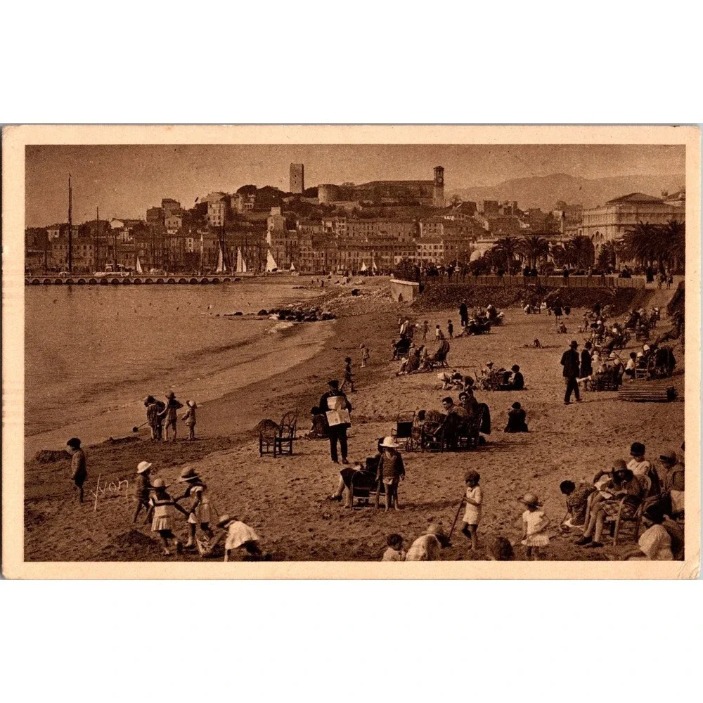 Vintage Cannes La Plage et le Mont Chevalier French Postcard 3/3